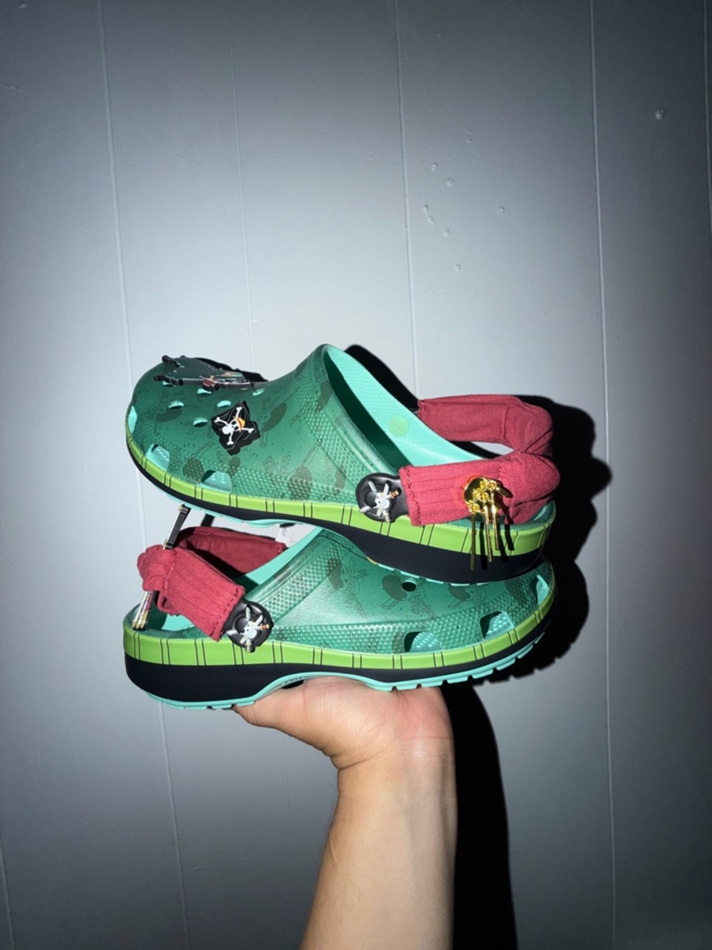 Men Brand new One Piece x Crocs Size: 11 - Picture 8 of 8